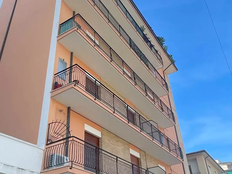 Immagine 28 di Appartamento in vendita  in Via Montello a San Benedetto Del Tronto