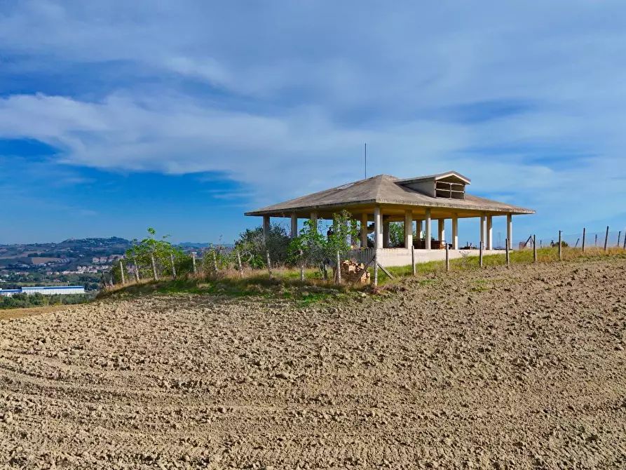 Immagine 1 di Villa in vendita  in Contrada Tronto (zona San Martino ) a Ancarano