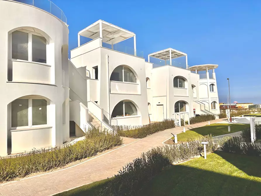 Immagine 2 di Villa in vendita  in Via Litoranea - Complesso Costa Conero a Numana