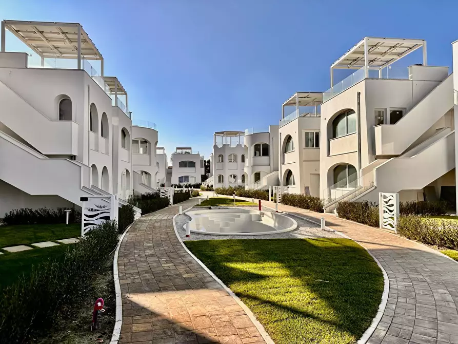 Immagine 21 di Appartamento in vendita  in Via Litoranea - Complesso Costa Conero a Numana