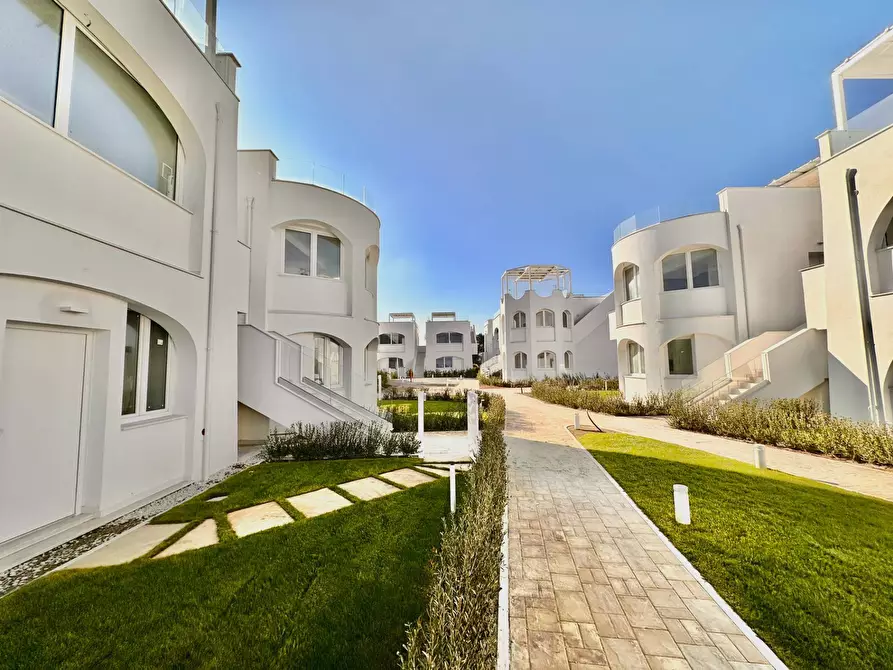 Immagine 17 di Appartamento in vendita  in Via Litoranea - Complesso Costa Conero a Numana