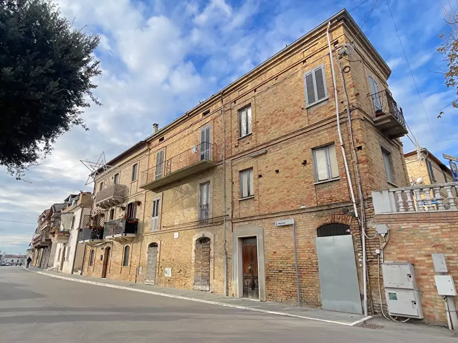 Immagine 1 di Casa indipendente in vendita  in Via Giuglielmo Marconi a Controguerra