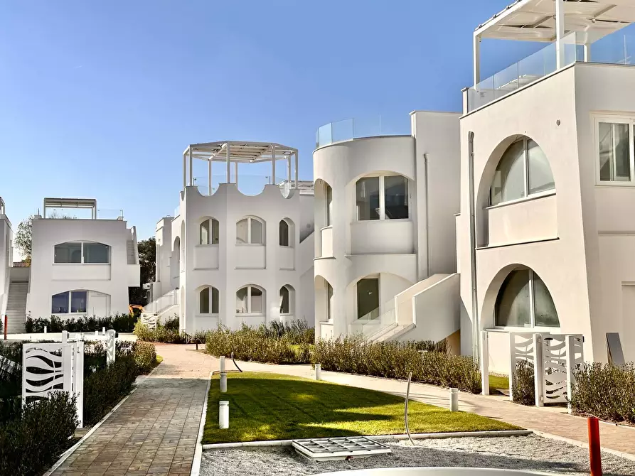 Immagine 22 di Appartamento in vendita  in Via Litoranea - Complesso Costa Conero a Numana