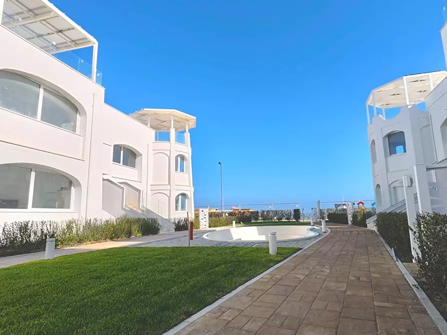 Immagine 11 di Appartamento in vendita  in Via Litoranea - Complesso Costa Conero a Numana