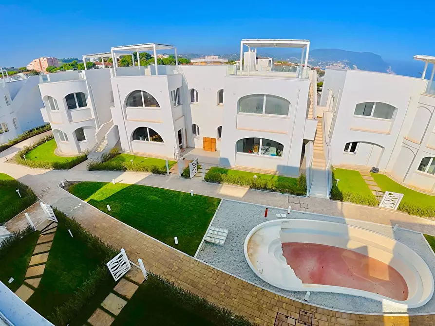 Immagine 2 di Appartamento in vendita  in Via Litoranea - Complesso Costa Conero a Numana