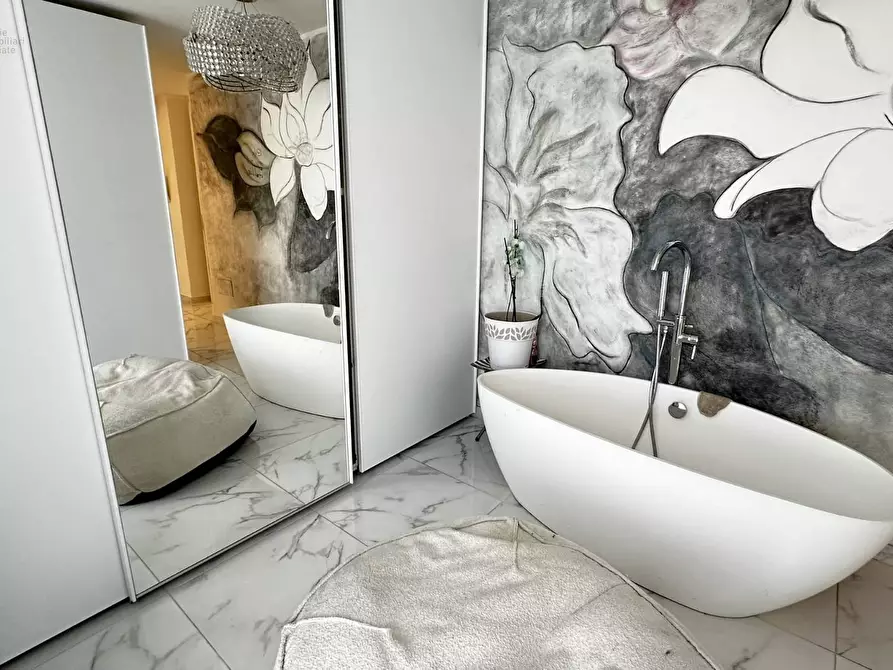 Immagine 16 di Appartamento in vendita  in Via Amilcare Ponchielli a San Benedetto Del Tronto