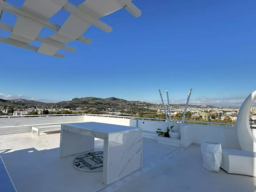 Immagine 23 di Appartamento in vendita  in Via Amilcare Ponchielli a San Benedetto Del Tronto