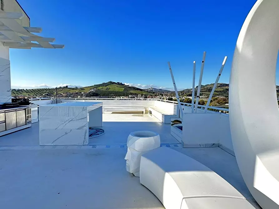 Immagine 25 di Appartamento in vendita  in Via Amilcare Ponchielli a San Benedetto Del Tronto