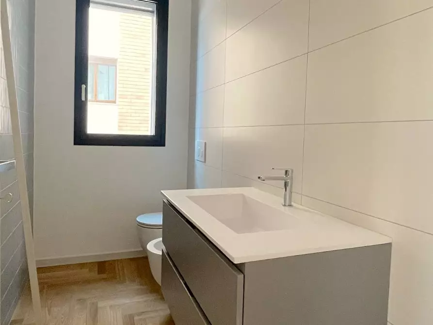 Immagine 15 di Appartamento in vendita  in Via Ponchielli a San Benedetto Del Tronto