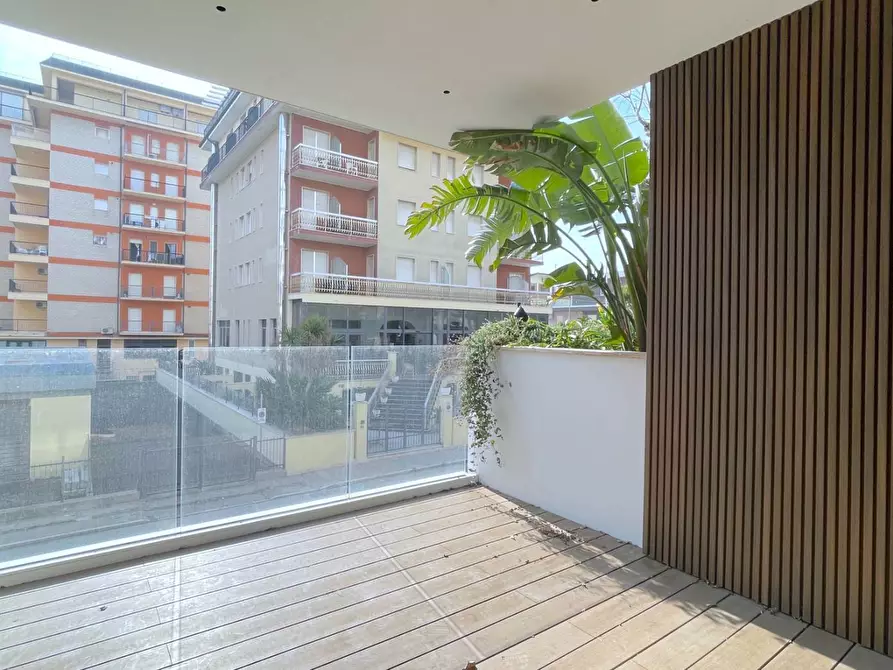 Immagine 18 di Appartamento in vendita  in Via Ponchielli a San Benedetto Del Tronto