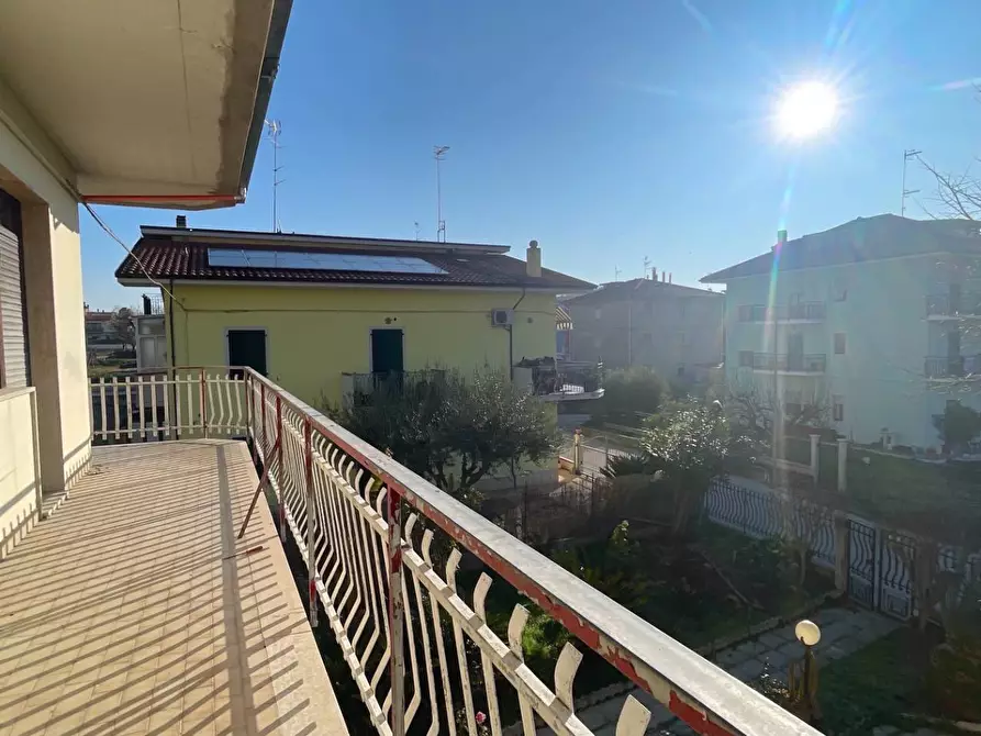 Immagine 21 di Appartamento in vendita  in Via delle Rose a Monteprandone