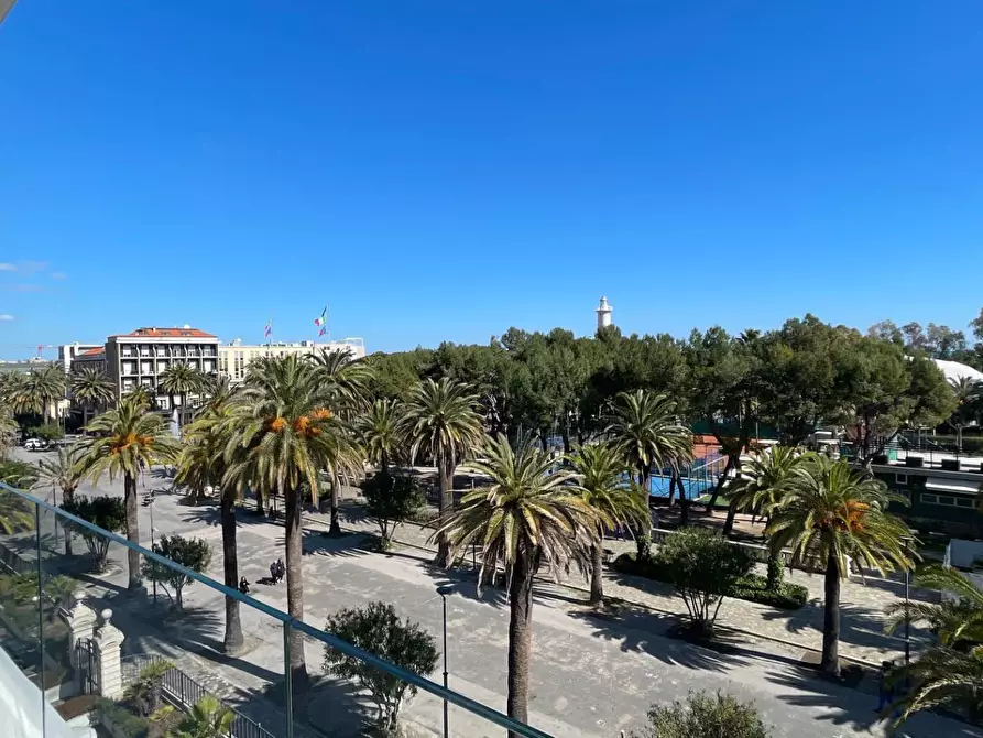 Immagine 16 di Appartamento in vendita  in Viale Bruno Buozzi a San Benedetto Del Tronto