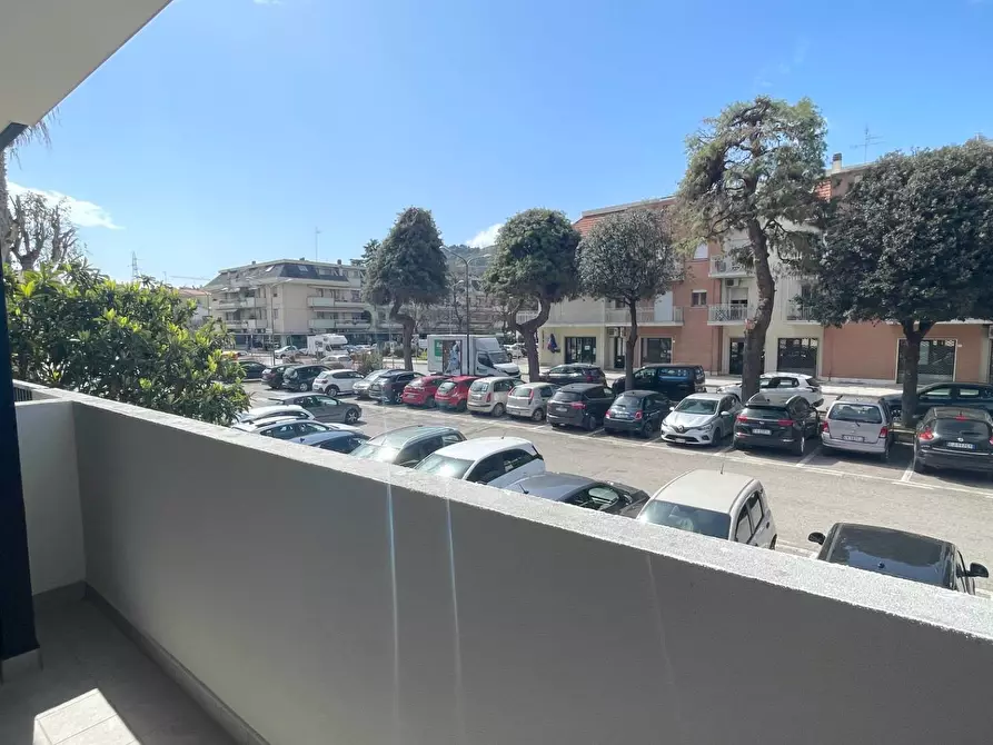 Immagine 13 di Appartamento in vendita  in Via Silvio Pellico a San Benedetto Del Tronto
