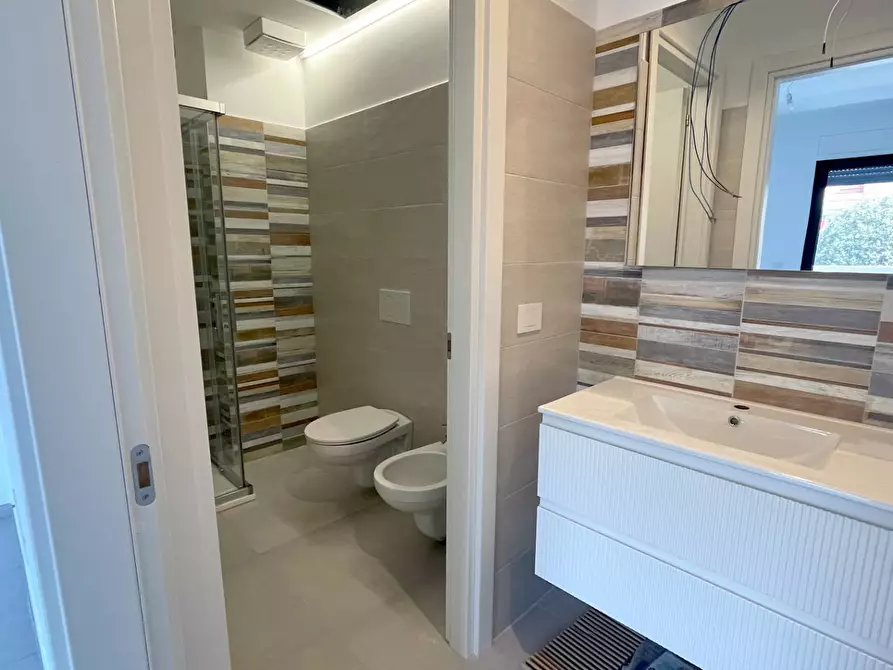 Immagine 9 di Appartamento in vendita  in Via Silvio Pellico a San Benedetto Del Tronto