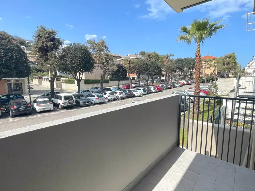 Immagine 11 di Appartamento in vendita  in Via Silvio Pellico a San Benedetto Del Tronto