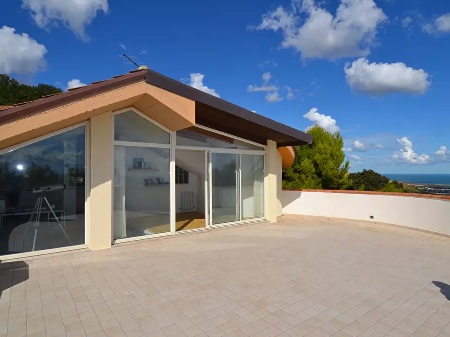 Immagine 24 di Villa in vendita  in Collina residenziale a Colonnella