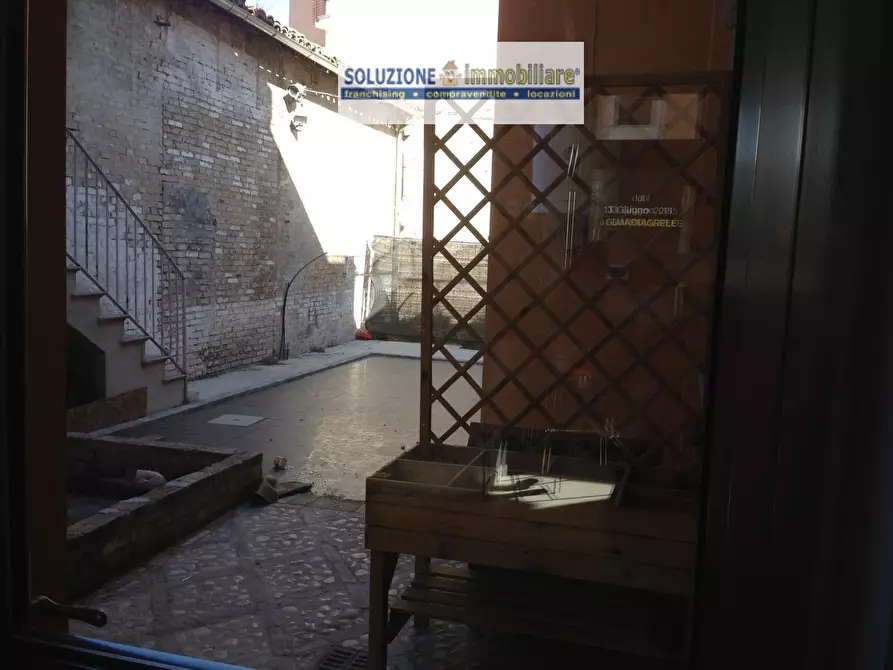 Immagine 22 di Locale commerciale in affitto  in Viale B. Croce a Chieti