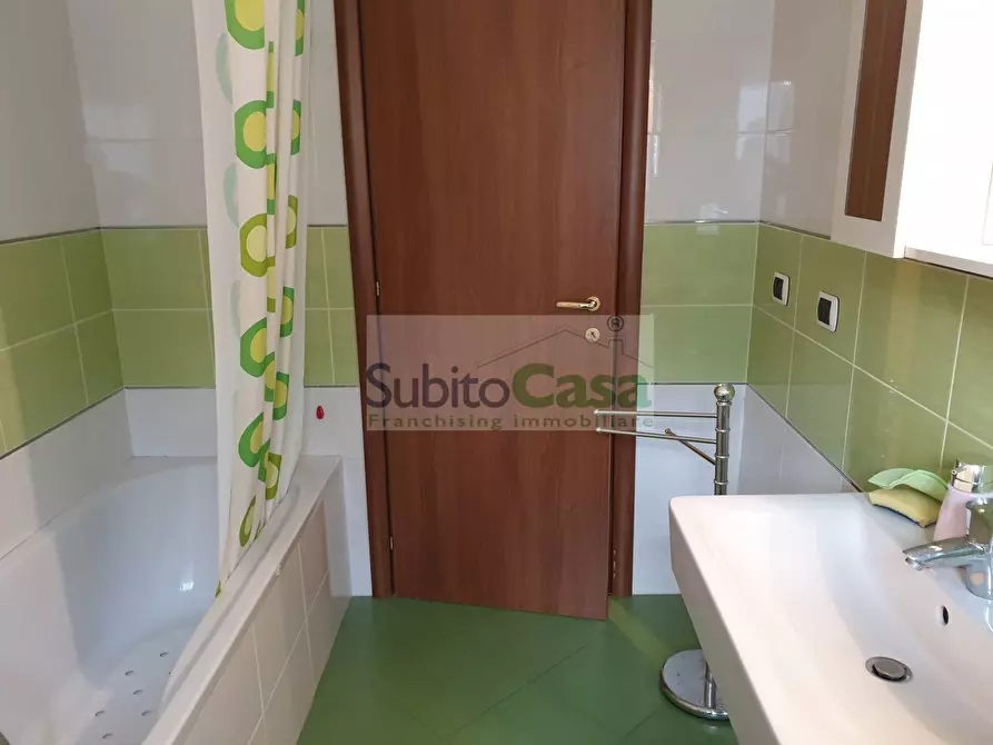 Immagine 21 di Appartamento in vendita  in Via Aldo Moro a Chieti