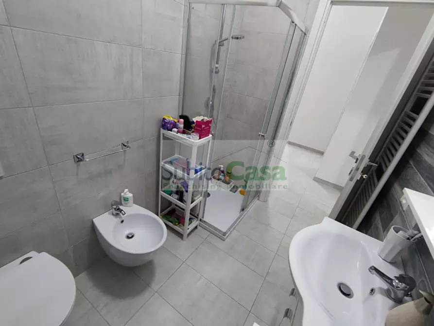 Immagine 17 di Camera in affitto  in Via De Virgiliis a Chieti