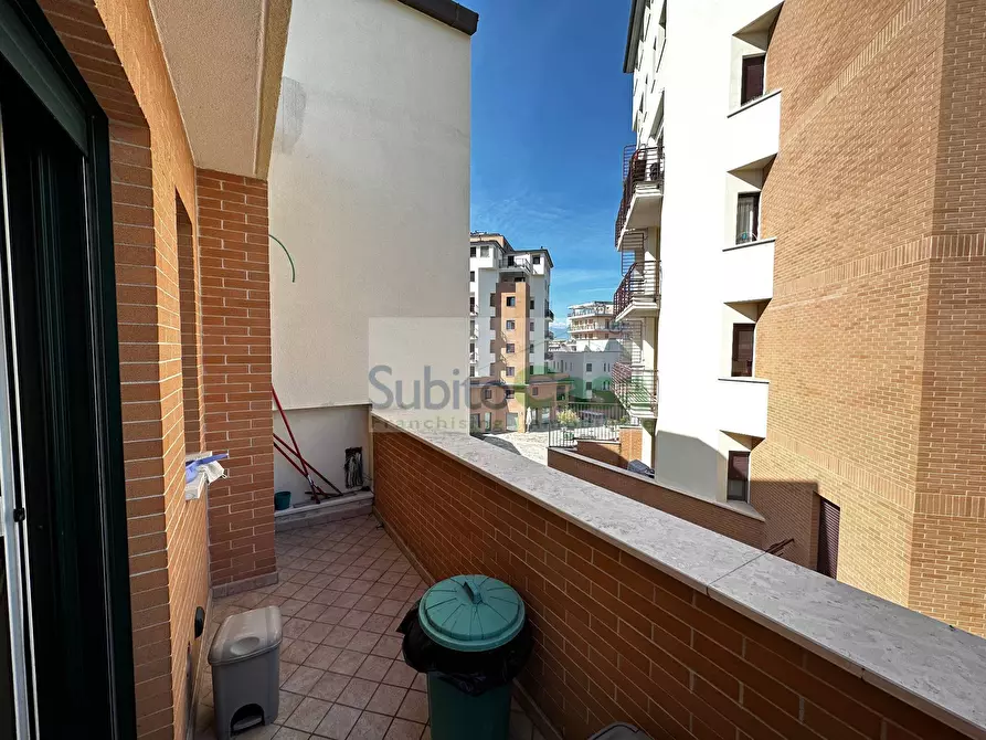 Immagine 7 di Appartamento in vendita  in Piazza Marconi a Chieti