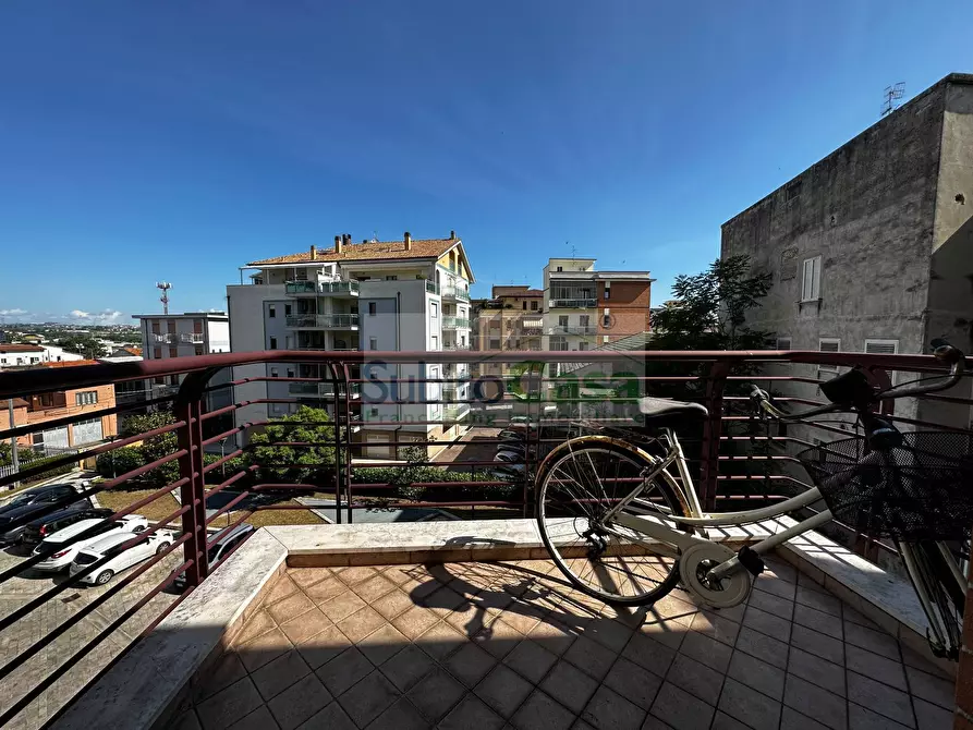 Immagine 13 di Appartamento in vendita  in Piazza Marconi a Chieti