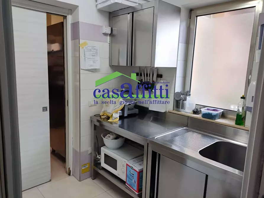 Immagine 16 di Locale commerciale in affitto  in Viale B. Croce a Chieti