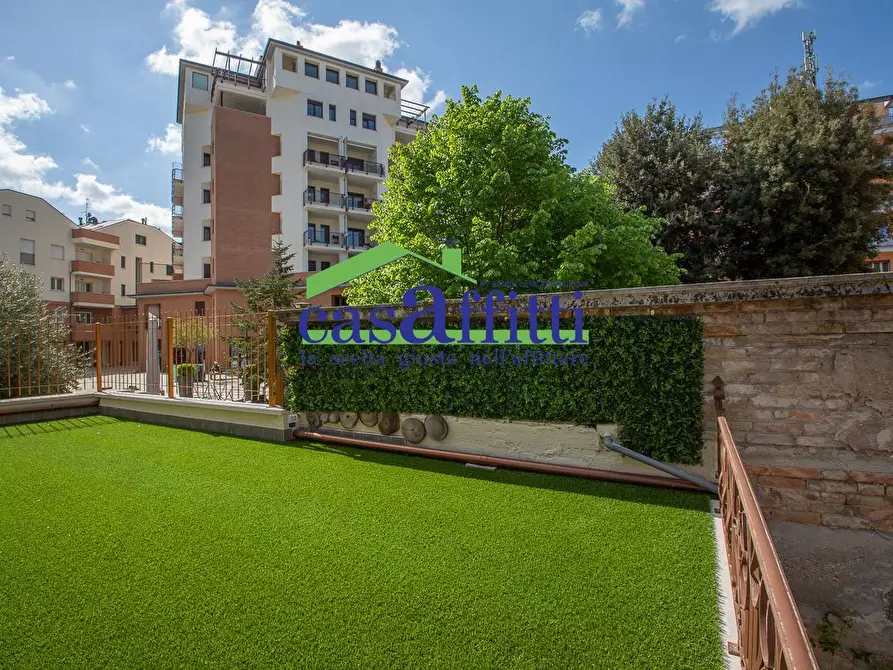 Immagine 20 di Villa in affitto  in Viale B. Croce a Chieti