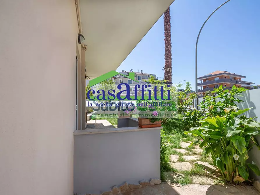 Immagine 13 di Appartamento in vendita  in Via Monte Corno a Francavilla Al Mare