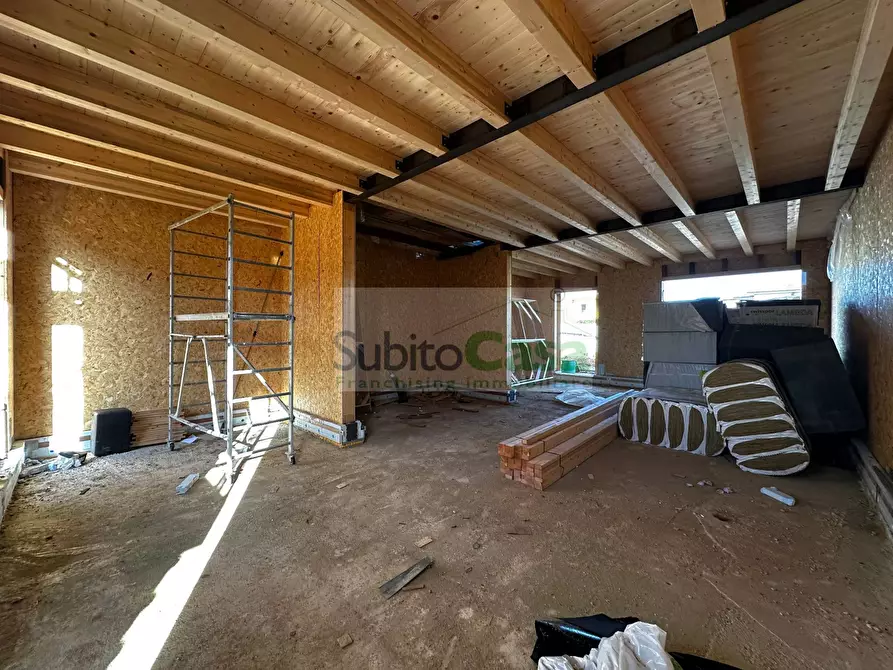 Immagine 11 di Villetta a schiera in vendita  in Via Degli Orti a Rosciano