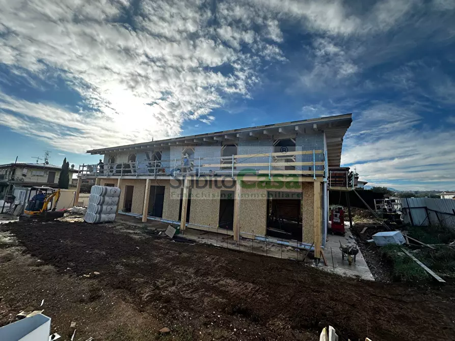 Immagine 8 di Villetta a schiera in vendita  in Via Degli Orti a Rosciano