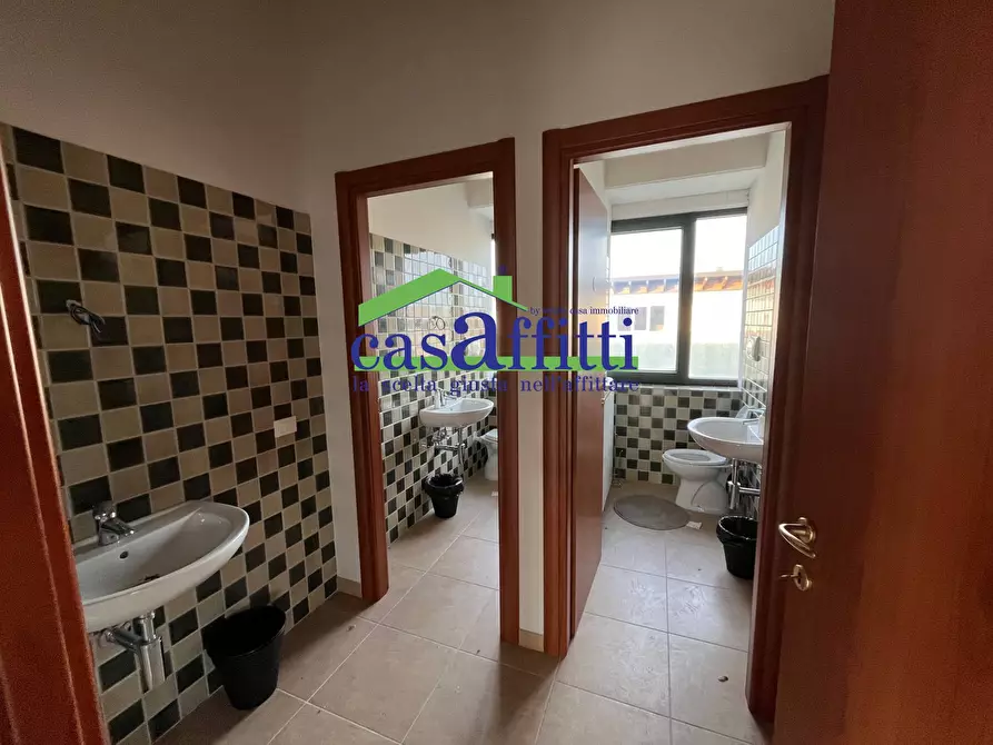 Immagine 22 di Capannone industriale in affitto  in Via Treviso a Chieti