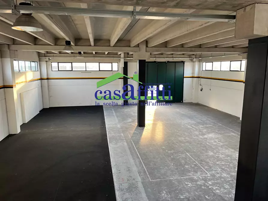 Immagine 29 di Capannone industriale in affitto  in Via Treviso a Chieti