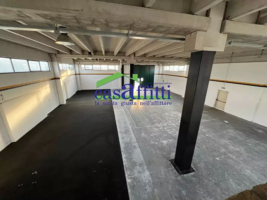 Immagine 30 di Capannone industriale in affitto  in Via Treviso a Chieti
