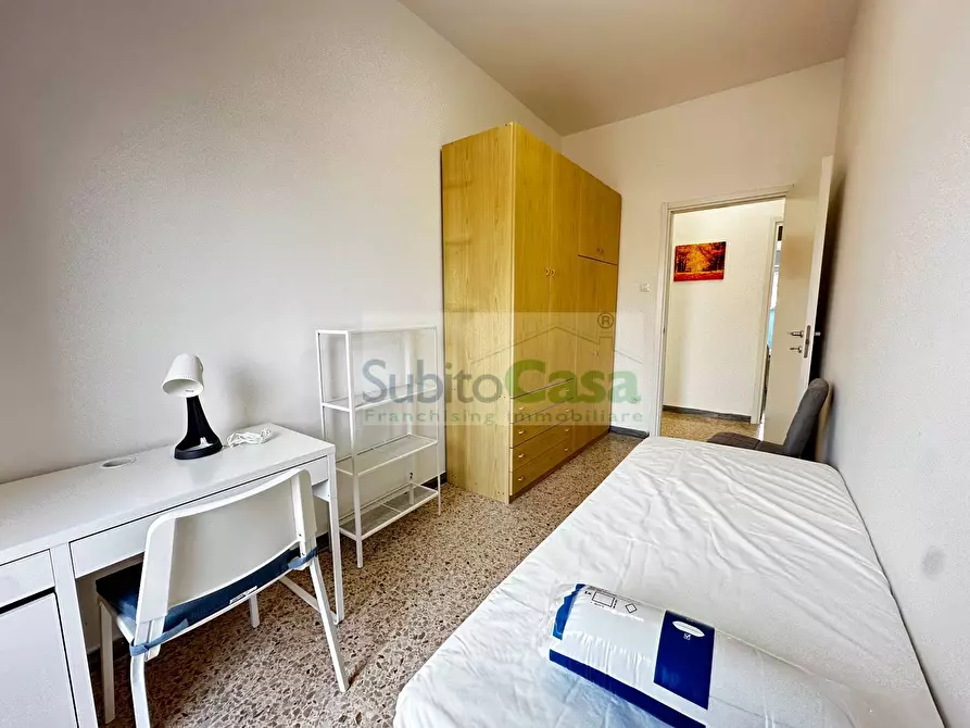 Immagine 25 di Camera in affitto  in Via Ortona a Chieti