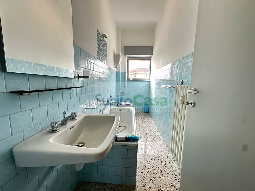 Immagine 19 di Camera in affitto  in Via Ortona a Chieti