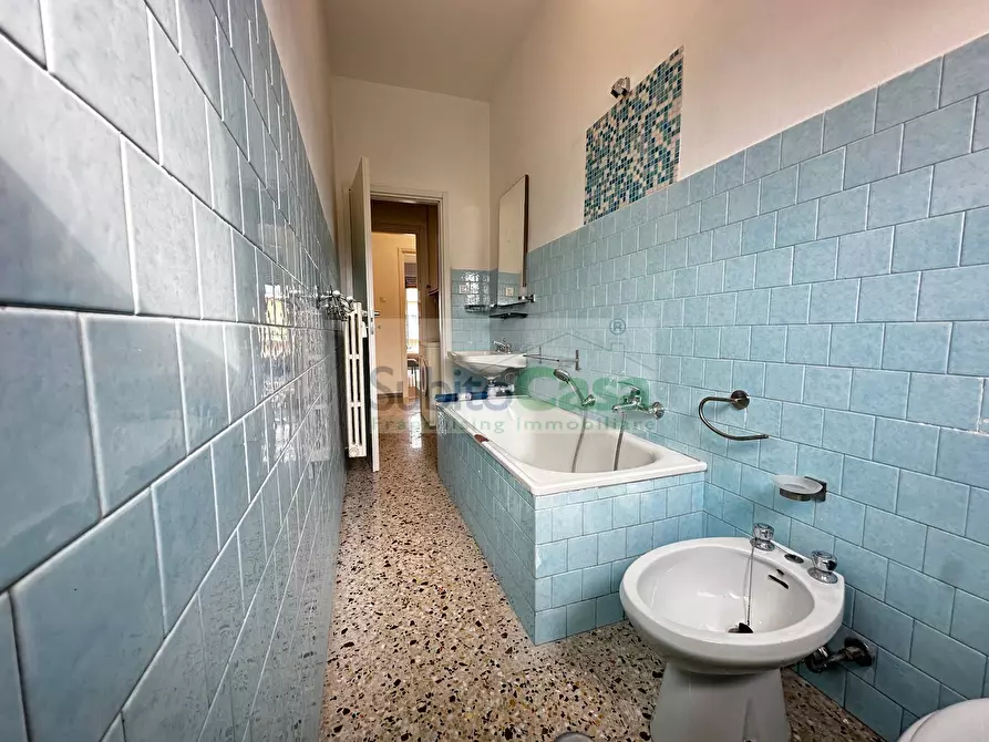 Immagine 21 di Camera in affitto  in Via Ortona a Chieti