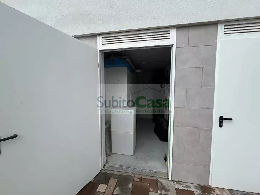 Immagine 9 di Appartamento in vendita  in Via Papa Giovanni XXIII a Chieti
