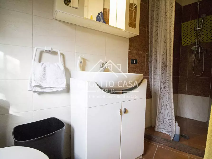 Immagine 15 di Rustico / casale in vendita  in via del Magnano a Pietrasanta