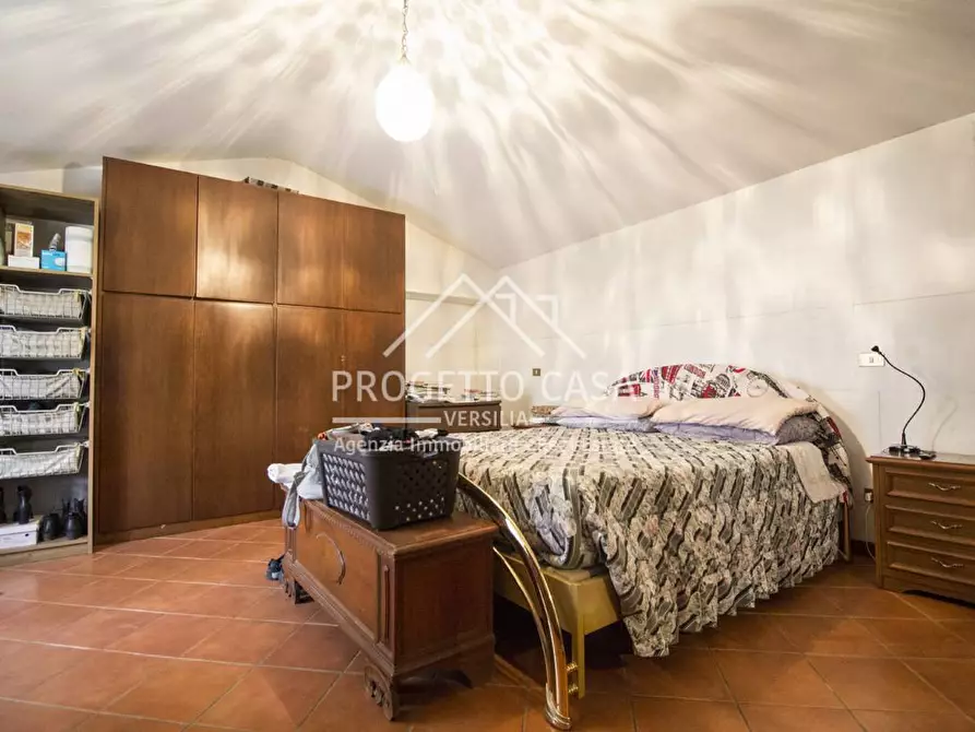 Immagine 26 di Rustico / casale in vendita  in via del Magnano a Pietrasanta