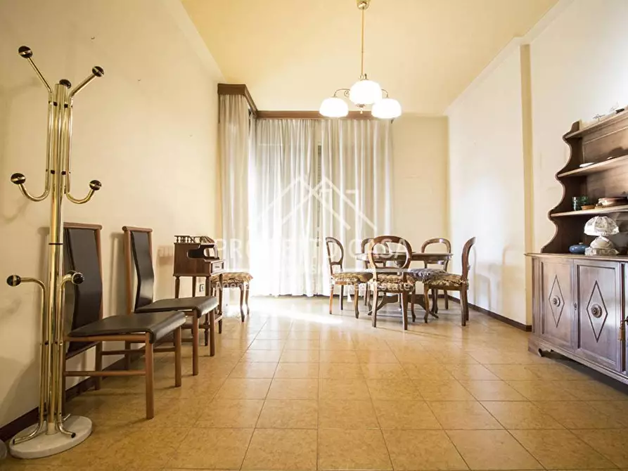 Immagine 1 di Appartamento in vendita  in Via Bari a Viareggio