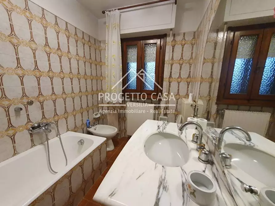 Immagine 12 di Casa indipendente in vendita  in VIA ADONE DEL CIMA a Viareggio