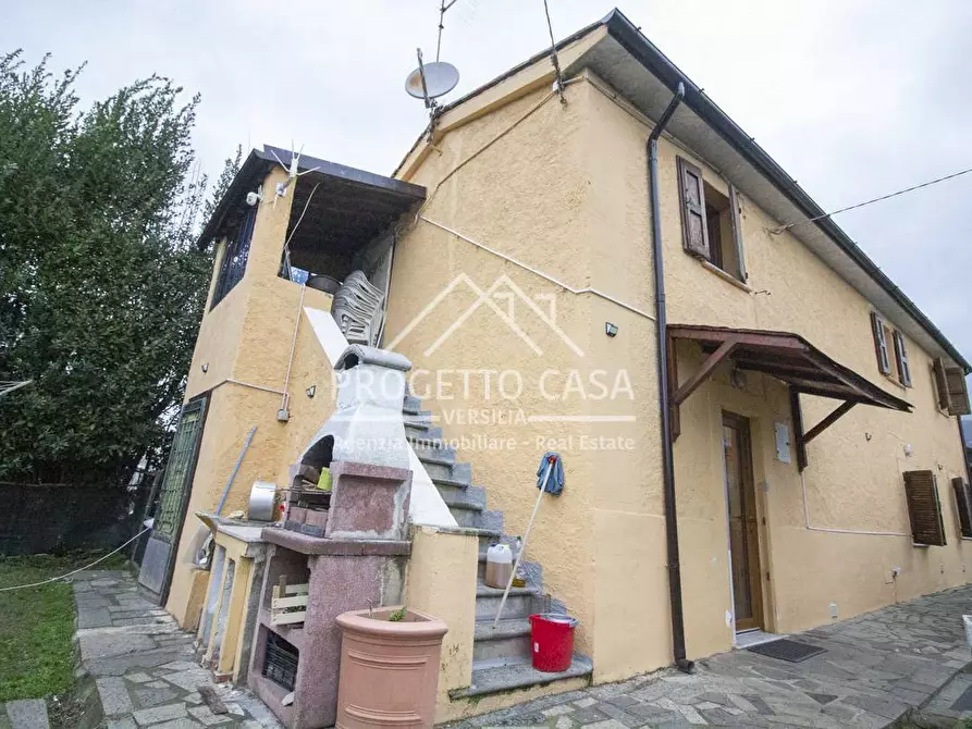 Immagine 29 di Rustico / casale in vendita  in via del Magnano a Pietrasanta