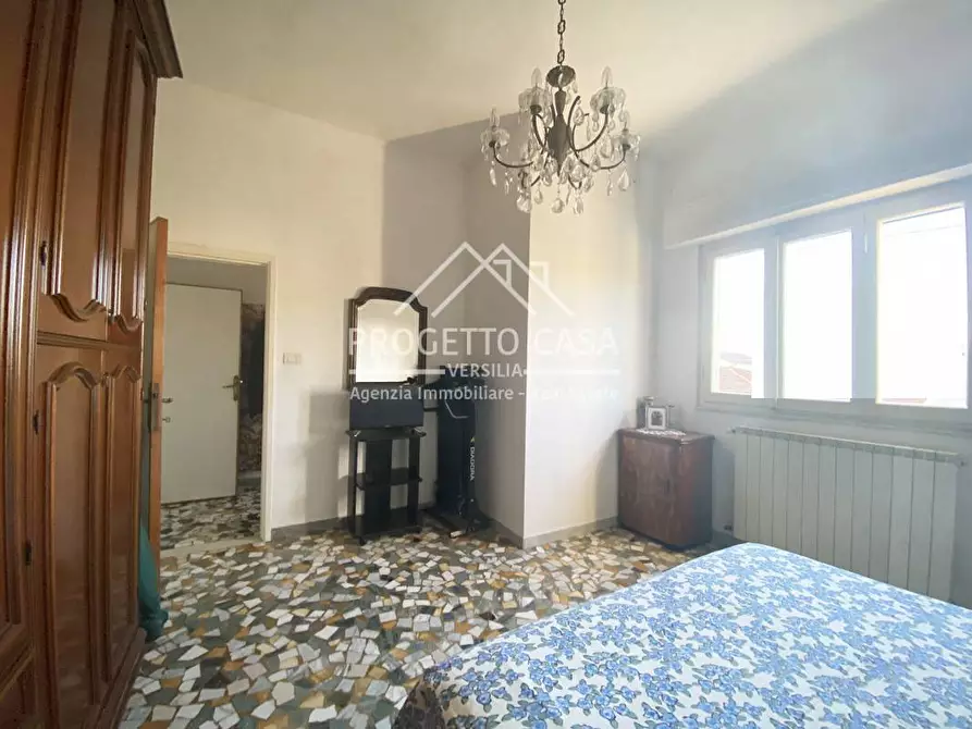 Immagine 22 di Appartamento in vendita  in VIA GOLDORA a Pietrasanta