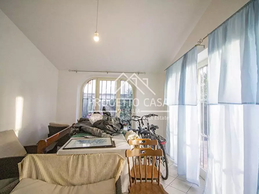 Immagine 12 di Casa indipendente in vendita  in via chini a Camaiore