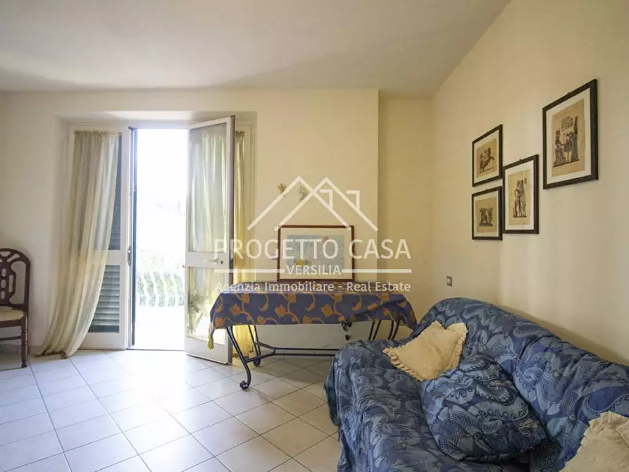 Immagine 24 di Casa indipendente in vendita  in via chini a Camaiore