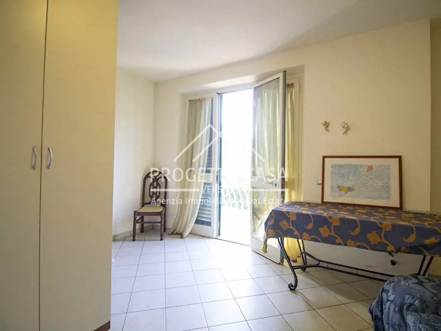 Immagine 25 di Casa indipendente in vendita  in via chini a Camaiore