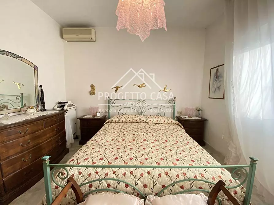 Immagine 14 di Appartamento in vendita  in VIA TOMEONI a Camaiore