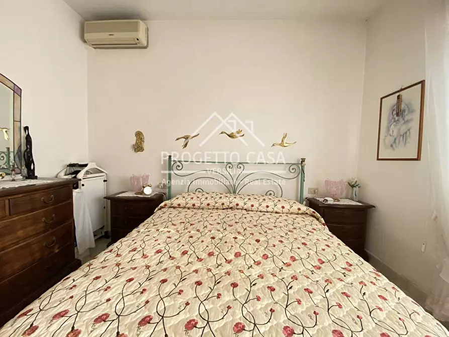 Immagine 16 di Appartamento in vendita  in VIA TOMEONI a Camaiore