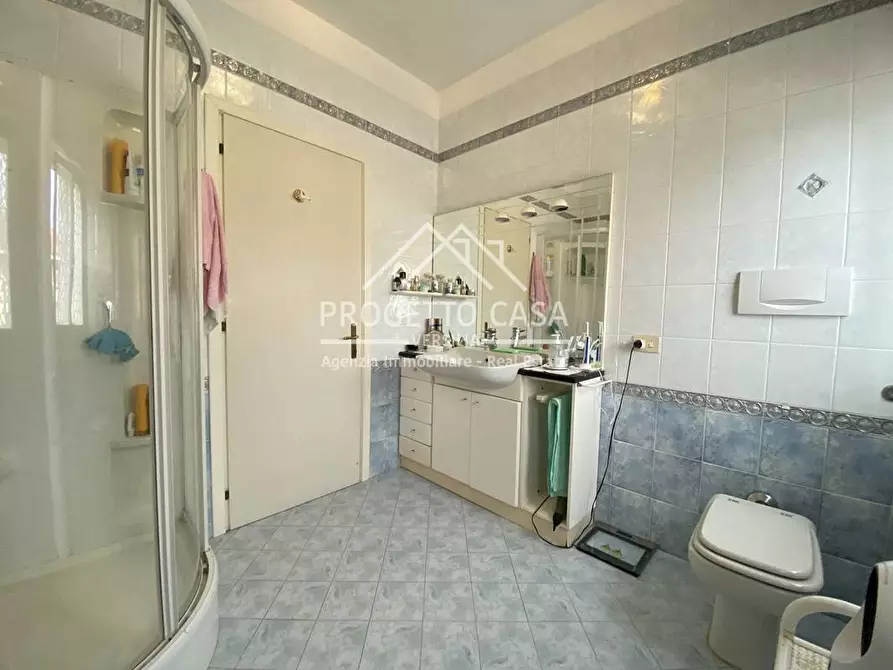 Immagine 22 di Appartamento in vendita  in VIA TOMEONI a Camaiore