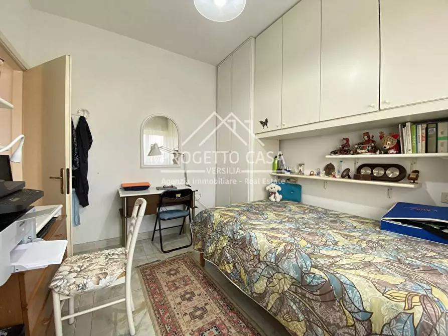 Immagine 27 di Appartamento in vendita  in VIA TOMEONI a Camaiore